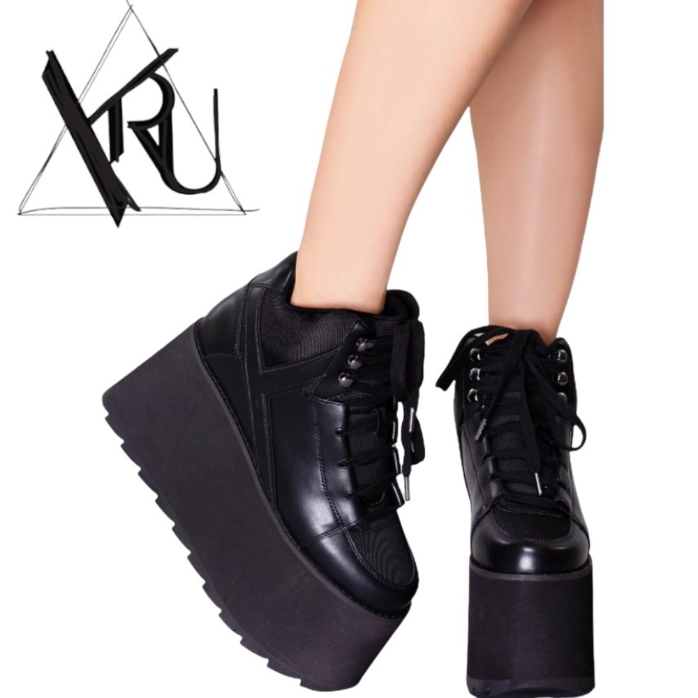 YRU Qozmo 2 - Size 6